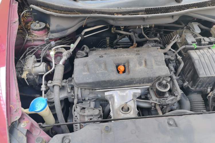 Used Honda Crider 2013 1.8L automatic luxury edition Engine Bay Right