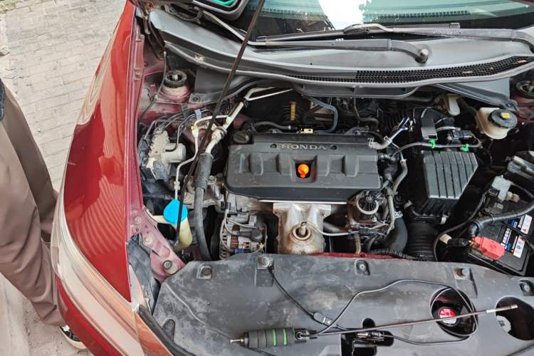 Used Honda Crider 2013 1.8L automatic luxury edition Engine Bay Right