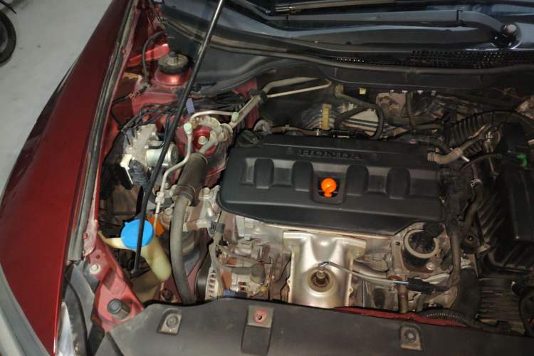 Used Honda Crider 2013 1.8L automatic luxury edition Engine Bay Right