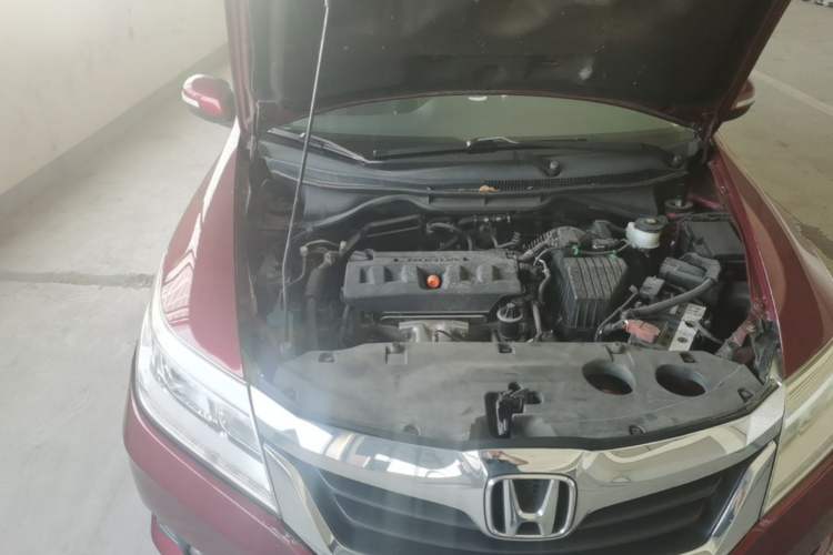 Used Honda Crider 2013 1.8L automatic comfort version Engine Bay Right