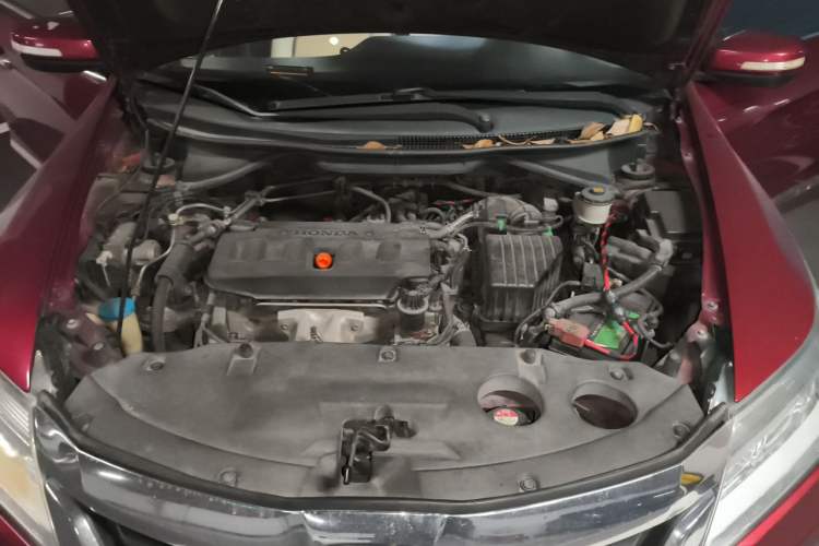 Used Honda Crider 2013 1.8L automatic luxury edition Engine Bay