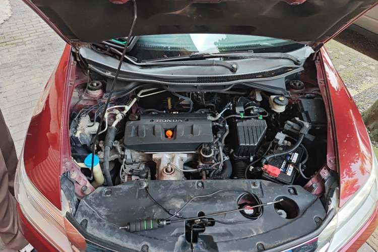 Used Honda Crider 2013 1.8L automatic luxury edition Engine Bay