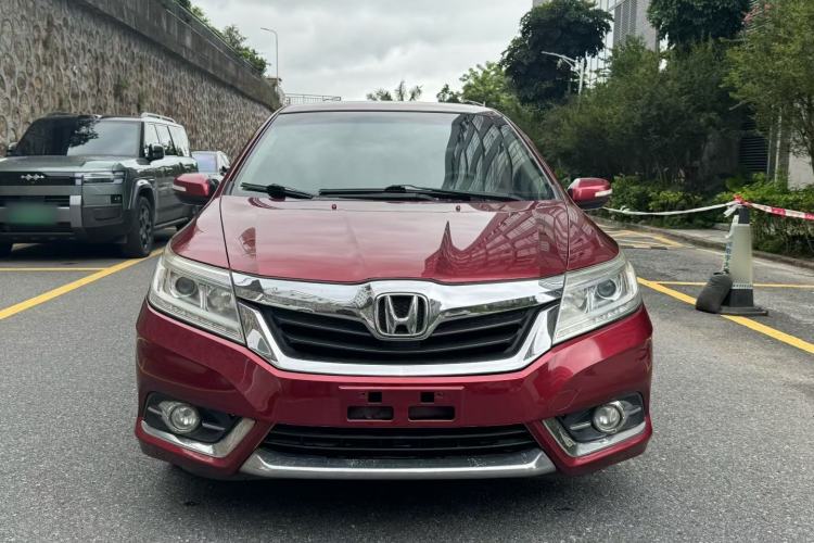 Used Honda Crider 2013 1.8L automatic comfort version Exterior 2