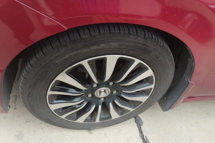 Used Honda Crider 2013 1.8L automatic luxury edition Exterior 4