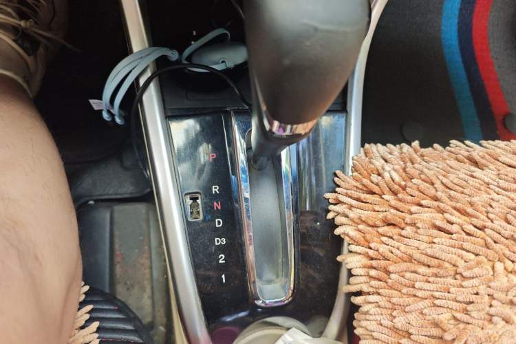 Used Honda Crider 2013 1.8L automatic comfort version Gear Lever
