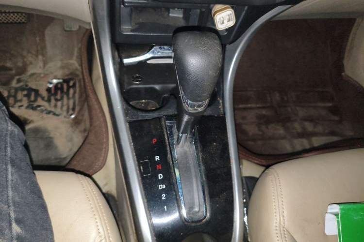 Used Honda Crider 2013 1.8L automatic comfort version Gear Lever