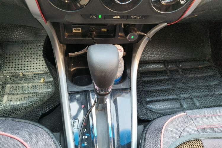 Used Honda Crider 2013 1.8L automatic luxury edition Gear Lever