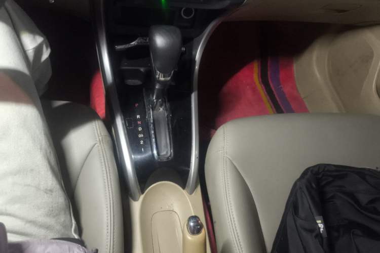 Used Honda Crider 2013 1.8L automatic comfort version Gear Lever