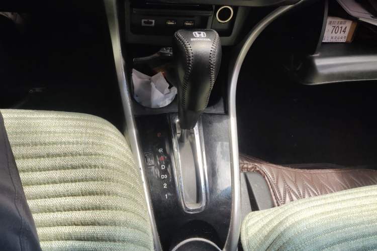 Used Honda Crider 2013 1.8L automatic luxury edition Gear Lever