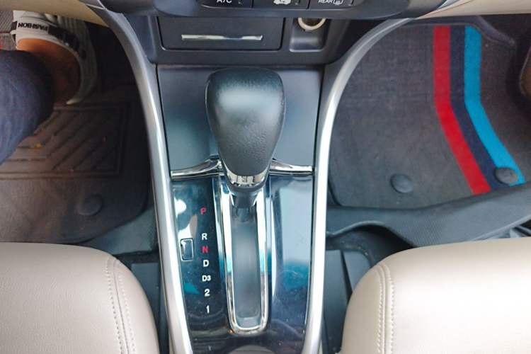 Used Honda Crider 2013 1.8L automatic comfort version Gear Lever