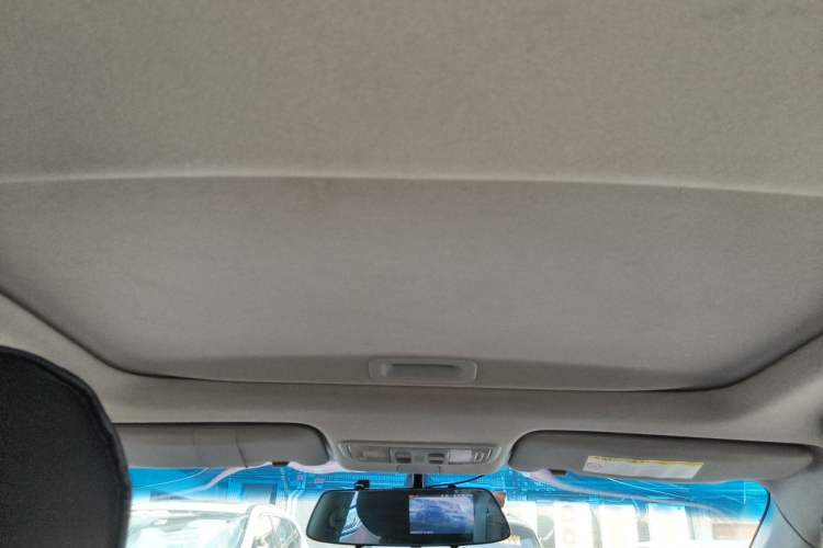 Used Honda Crider 2013 1.8L automatic luxury edition Headliner