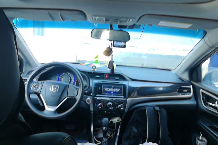 Used Honda Crider 2013 1.8L automatic luxury edition Headliner