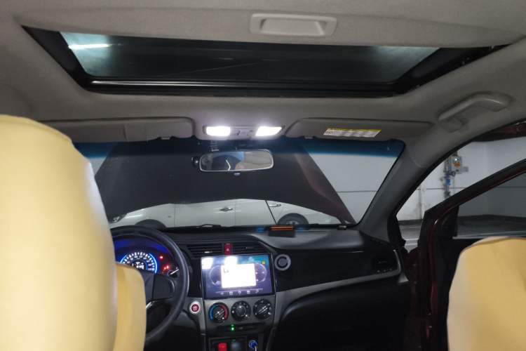 Used Honda Crider 2013 1.8L automatic luxury edition Headliner