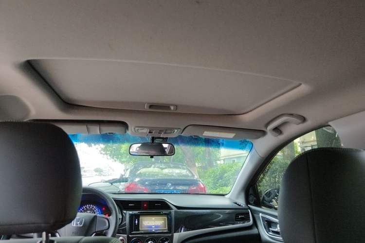 Used Honda Crider 2013 1.8L automatic luxury edition Headliner