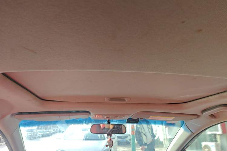 Used Honda Crider 2013 1.8L automatic luxury edition Headliner
