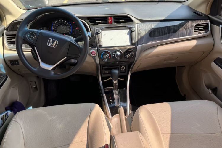 Used Honda Crider 2013 1.8L automatic luxury edition Interior 1