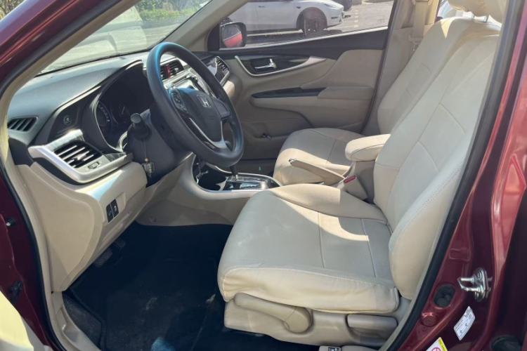 Used Honda Crider 2013 1.8L automatic luxury edition Interior 2