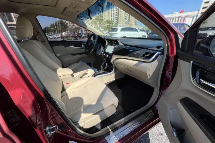 Used Honda Crider 2013 1.8L automatic luxury edition Interior 4