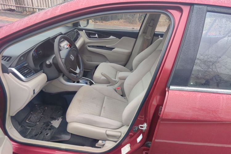 Used Honda Crider 2013 1.8L automatic comfort version Interior 5