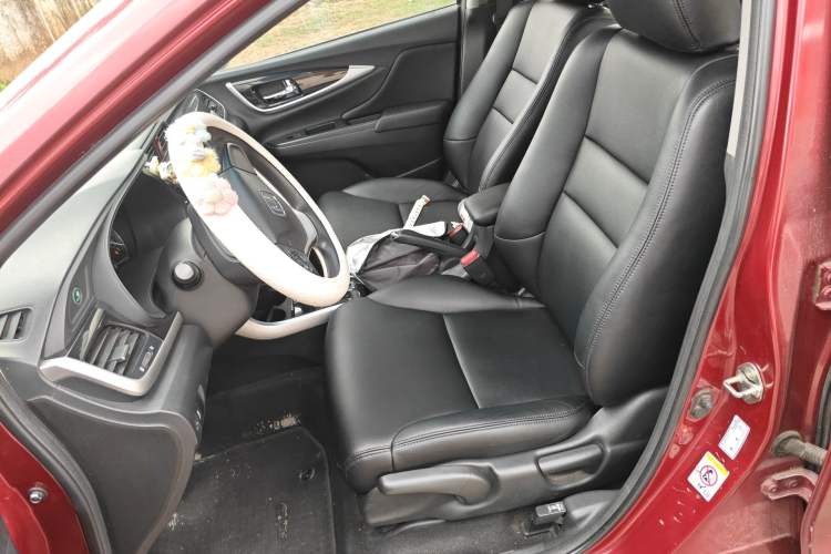 Used Honda Crider 2013 1.8L automatic luxury edition Left Front Seat