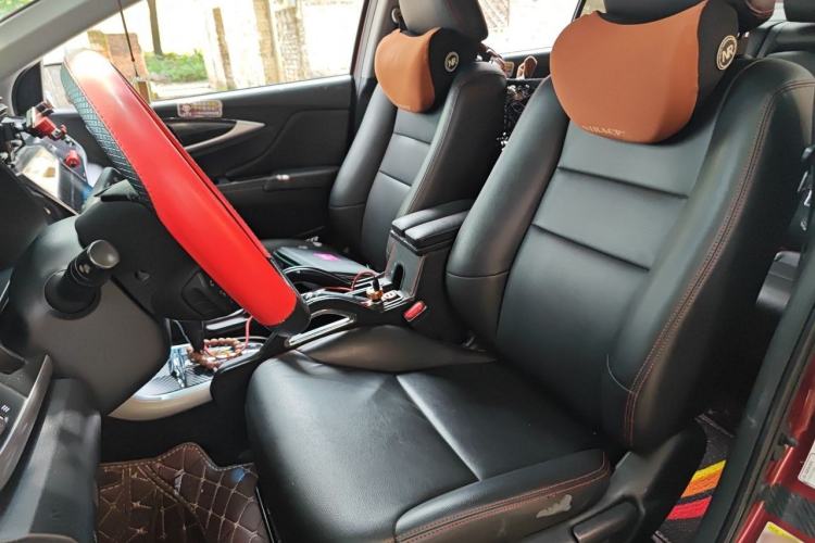 Used Honda Crider 2013 1.8L automatic luxury edition Left Front Seat