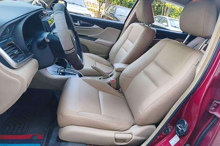 Used Honda Crider 2013 1.8L automatic comfort version Left Front Seat