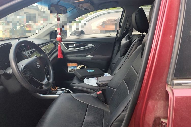Used Honda Crider 2013 1.8L automatic luxury edition Left Front Seat