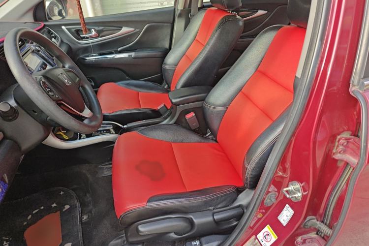 Used Honda Crider 2013 1.8L automatic luxury edition Left Front Seat