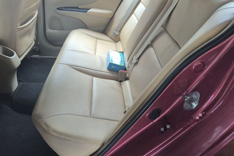 Used Honda Crider 2013 1.8L automatic luxury edition Left Rear Seat