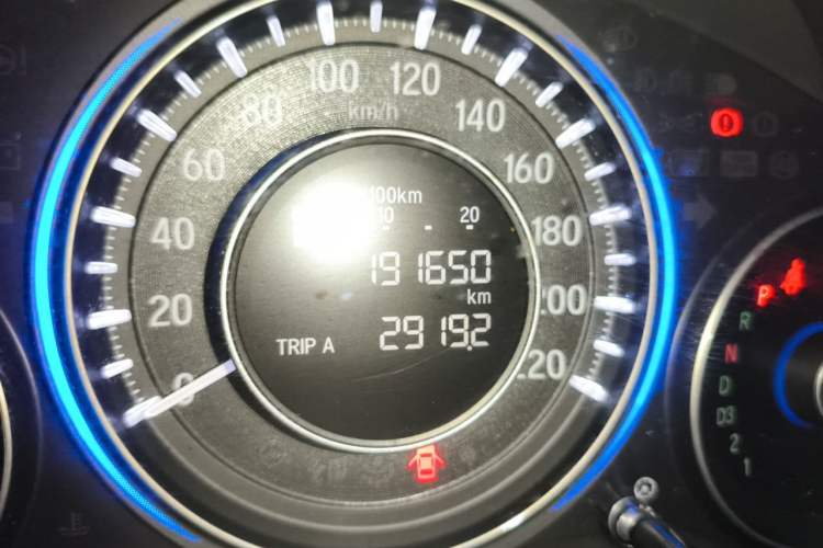 Used Honda Crider 2013 1.8L automatic luxury edition Odometer Close Up