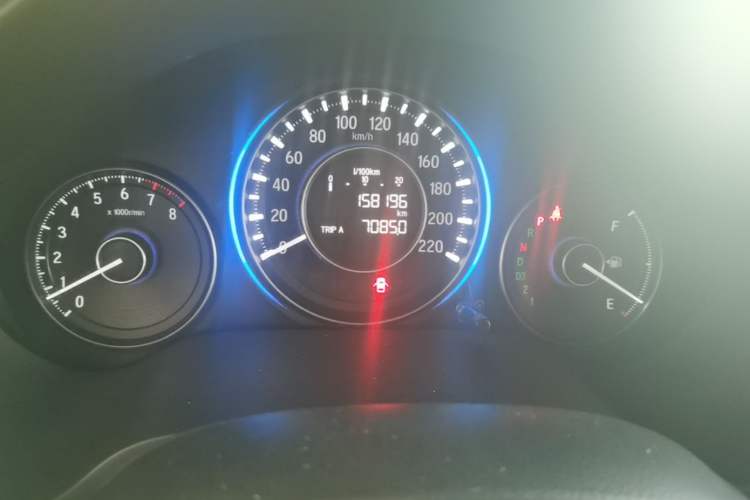 Used Honda Crider 2013 1.8L automatic comfort version Odometer Close Up