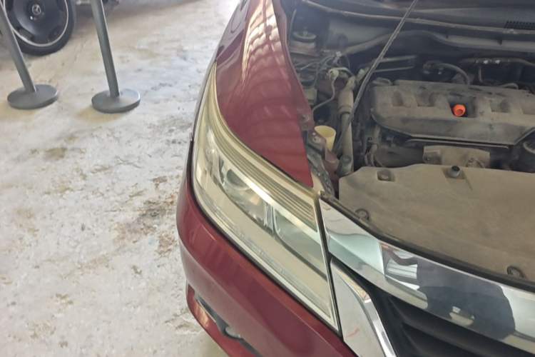 Used Honda Crider 2013 1.8L automatic luxury edition Right Front Headlight