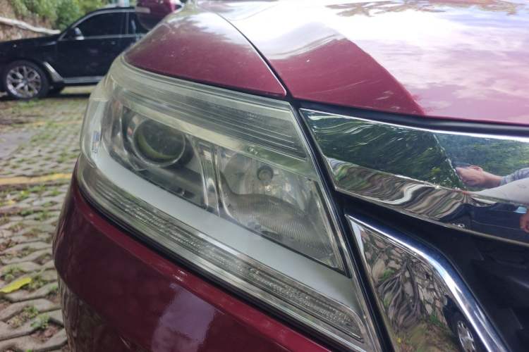 Used Honda Crider 2013 1.8L automatic luxury edition Right Front Headlight