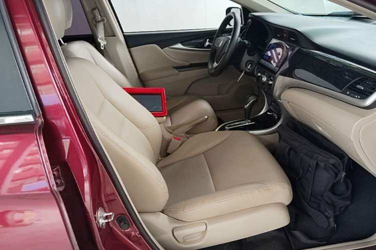 Used Honda Crider 2013 1.8L automatic comfort version Right Front Seat