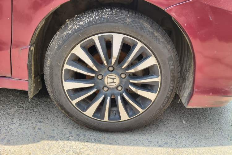 Used Honda Crider 2013 1.8L manual Comfort version Right Front Wheel Hub