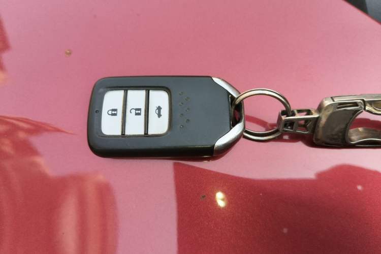 Used Honda Crider 2013 1.8L automatic luxury edition Vehicle Key