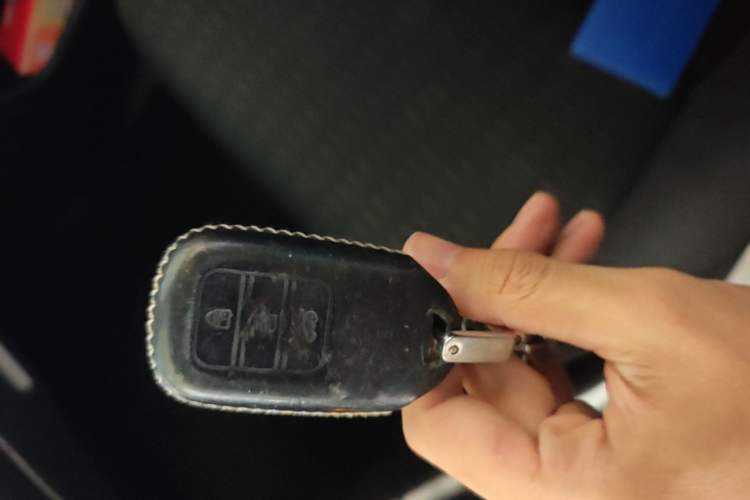 Used Honda Crider 2013 1.8L automatic luxury edition Vehicle Key