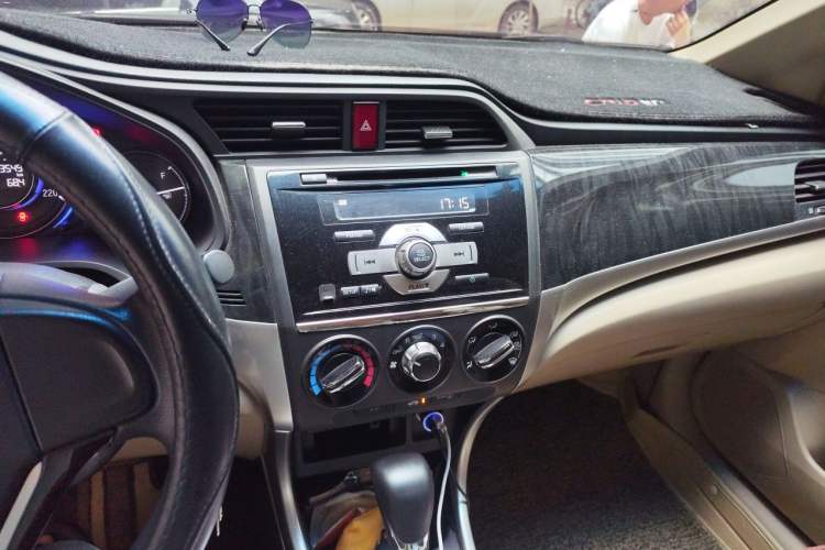 Used Honda Crider 2013 1.8L automatic comfort version Audio And AC Panel