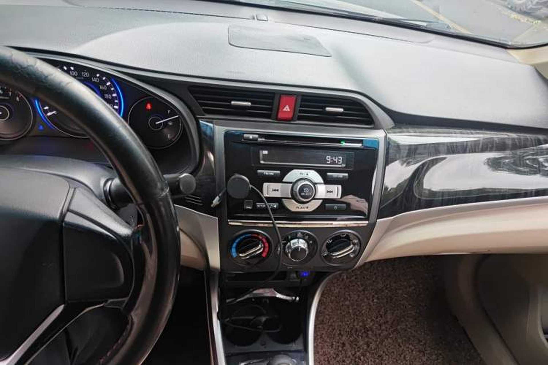 Used Honda Crider 2013 1.8L manual Comfort version Audio And AC Panel