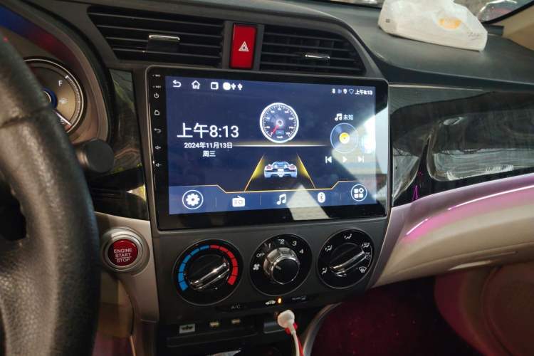 Used Honda Crider 2013 1.8L automatic luxury edition Audio And AC Panel