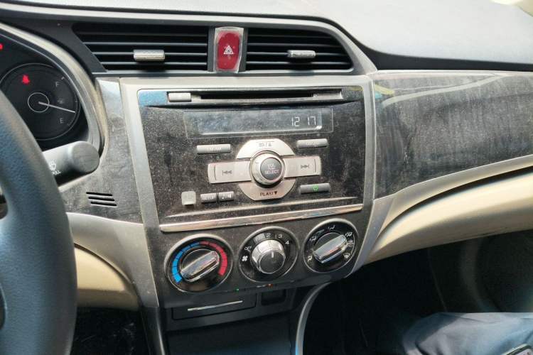 Used Honda Crider 2013 1.8L manual Comfort version Audio And AC Panel