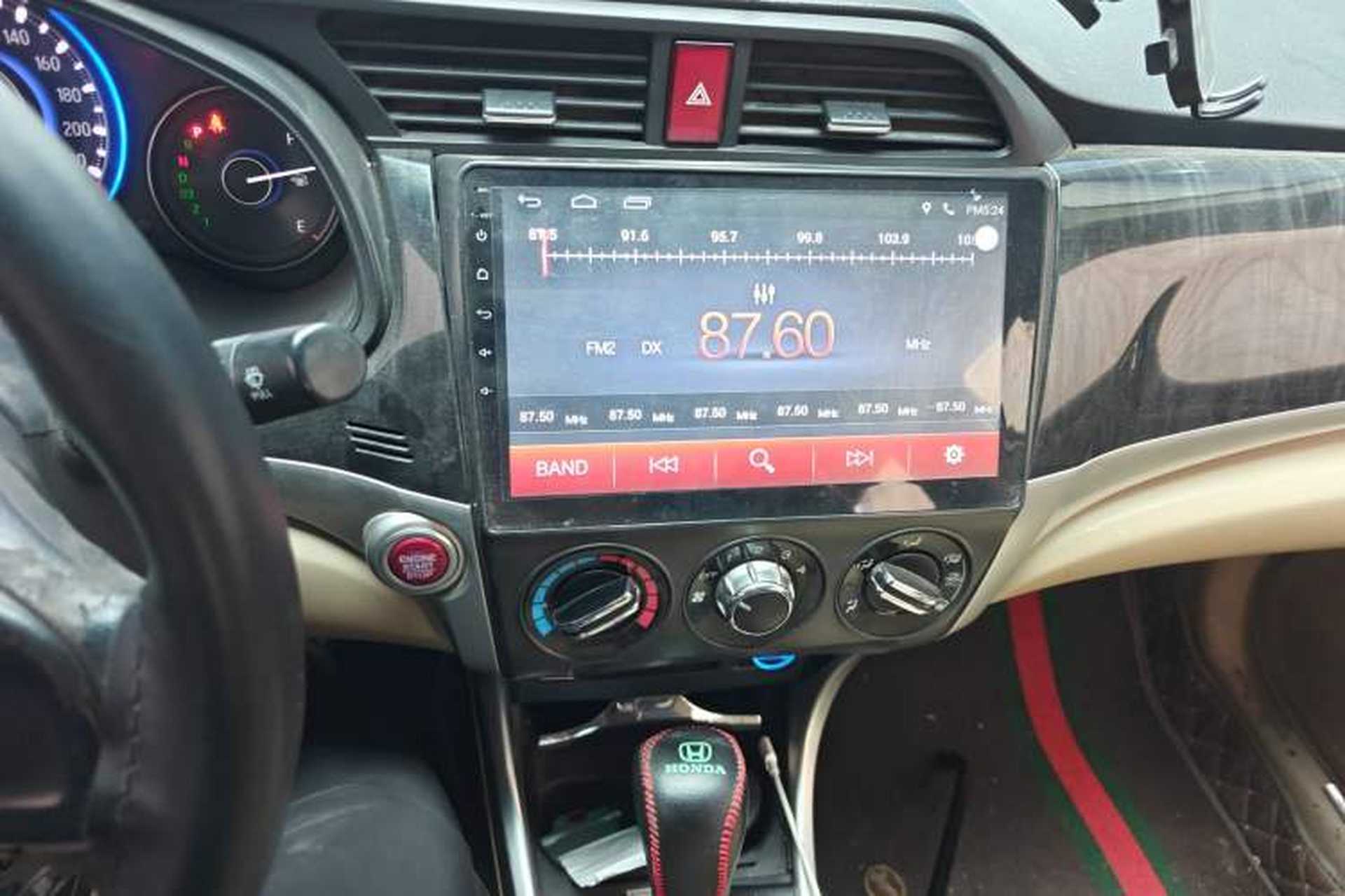 Used Honda Crider 2013 1.8L automatic luxury edition Audio And AC Panel