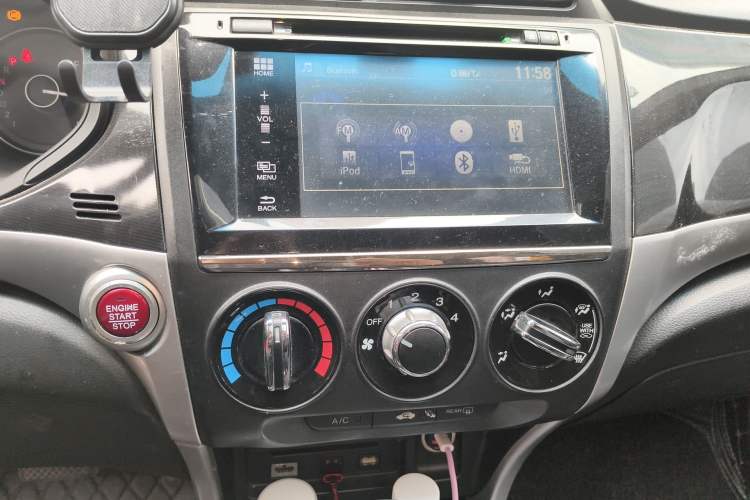 Used Honda Crider 2013 1.8L automatic luxury edition Audio And AC Panel
