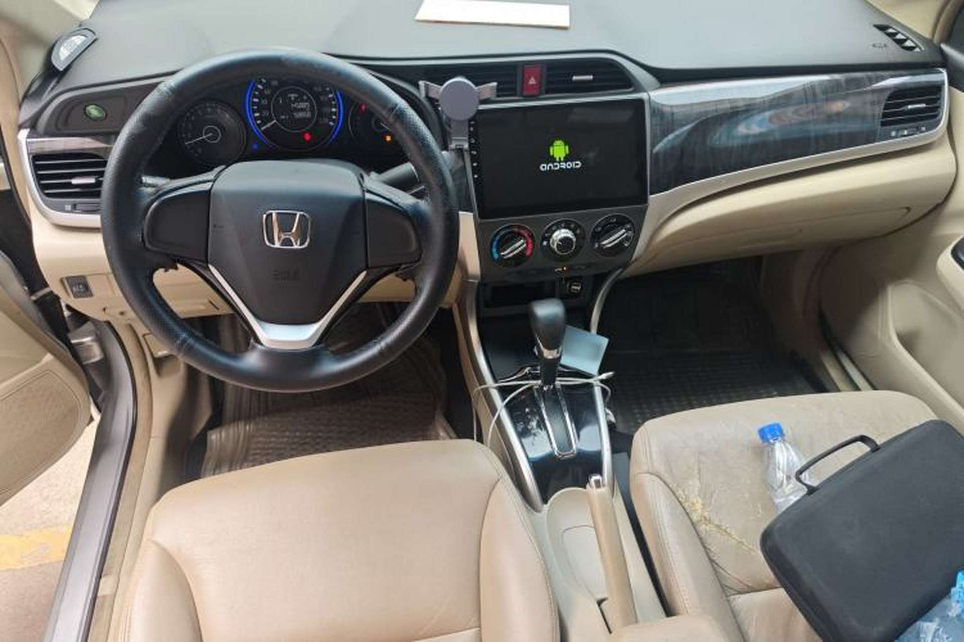 Used Honda Crider 2013 1.8L automatic comfort version Center Console