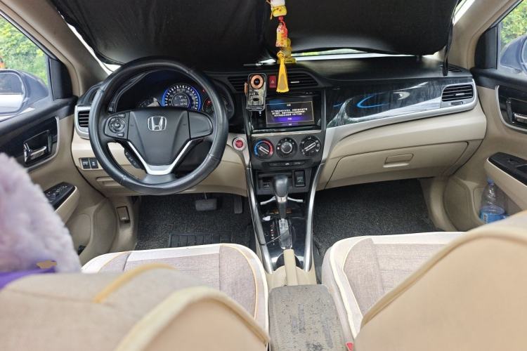 Used Honda Crider 2013 1.8L automatic luxury edition Center Console