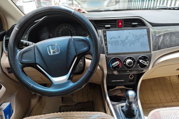 Used Honda Crider 2013 1.8L manual Comfort version Center Console