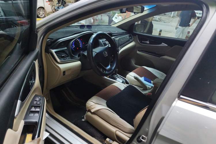 Used Honda Crider 2013 1.8L automatic comfort version Driver Seat