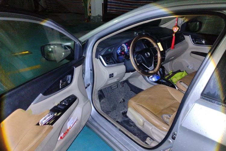 Used Honda Crider 2013 1.8L automatic luxury edition Driver Seat