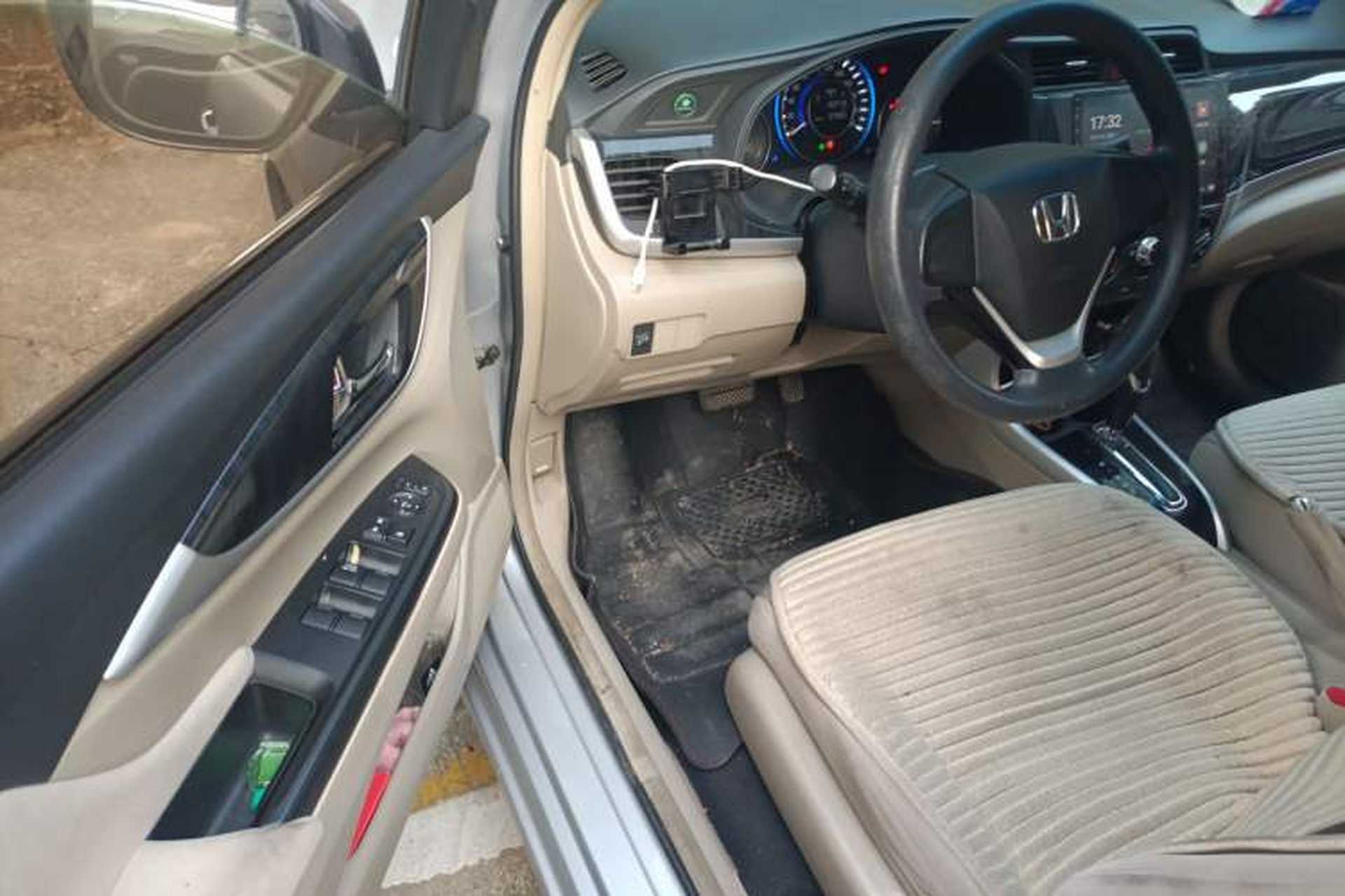 Used Honda Crider 2013 1.8L automatic comfort version Driver Seat