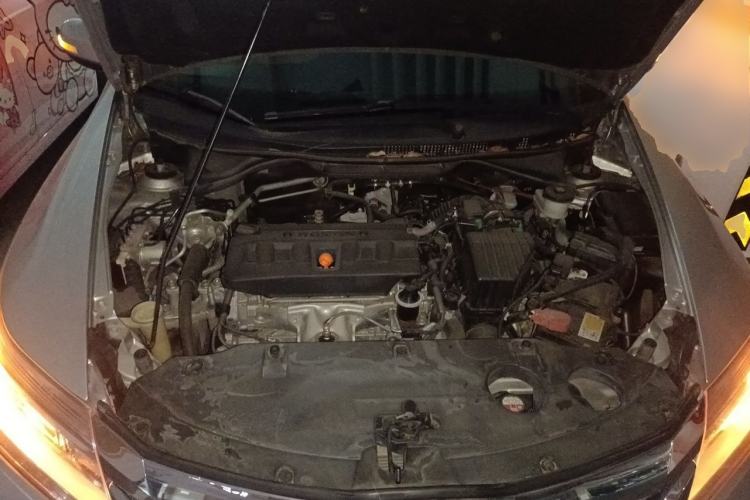Used Honda Crider 2013 1.8L automatic luxury edition Engine Bay